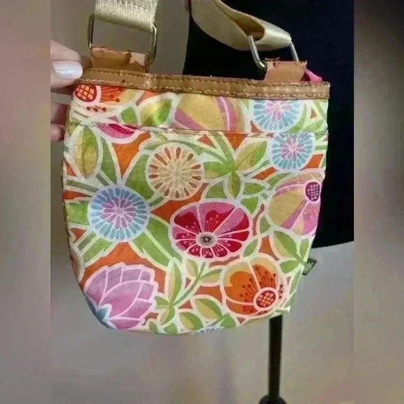 Lily Bloom Crossbody Floral Bag - Picture 5 of 5